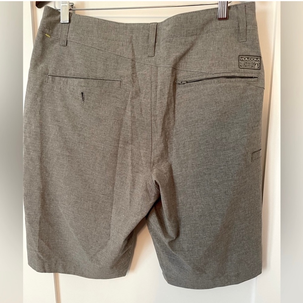 Volcom shorts